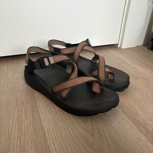 Mens Chaco Sandals Size 10